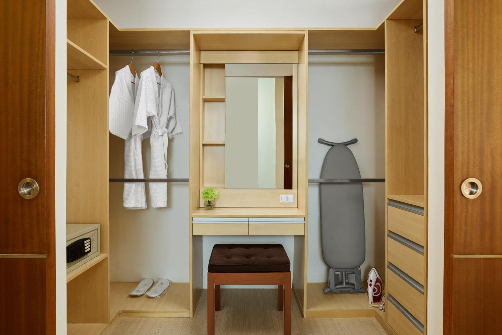The Park Nine Hotel Srinakarin Bangkok Room photo